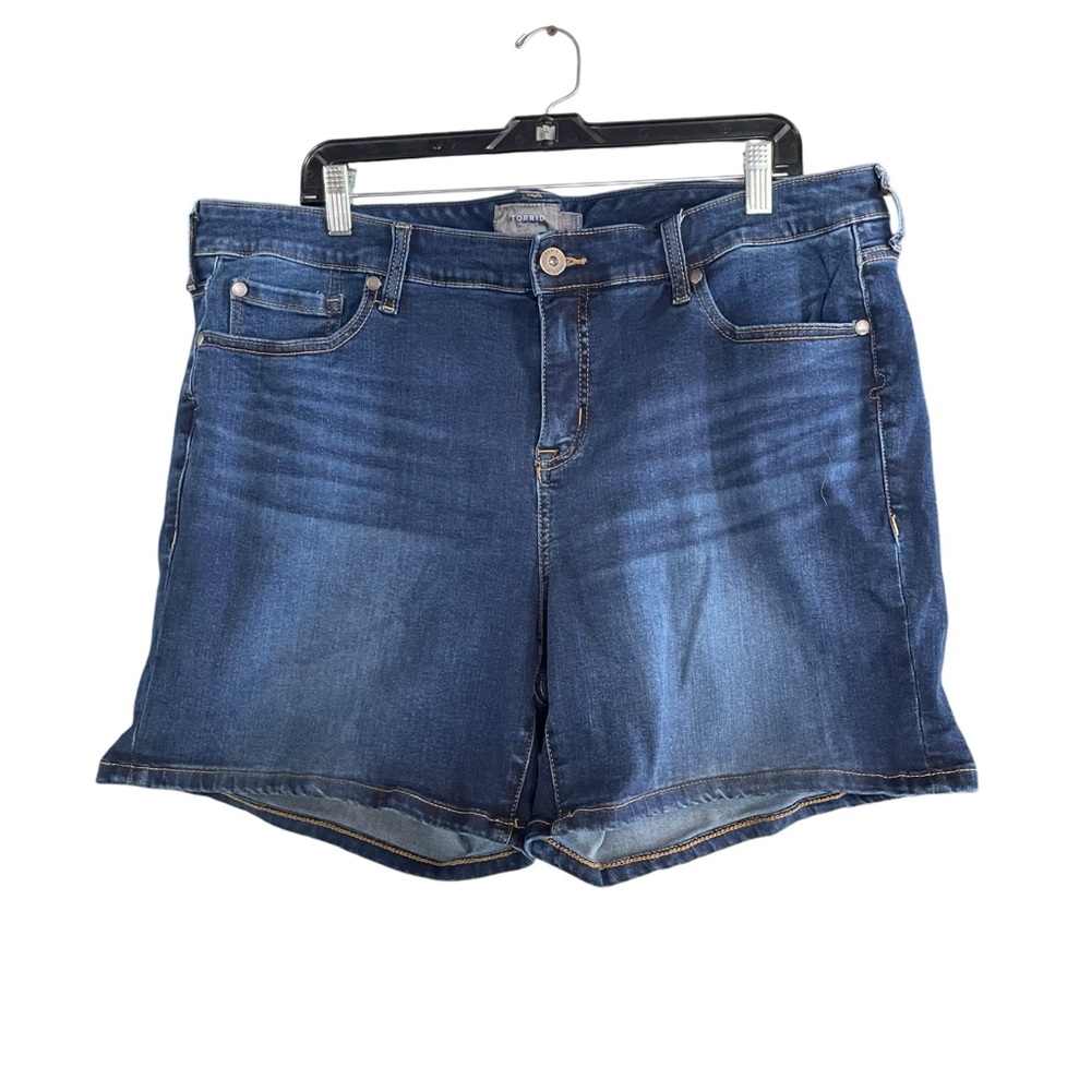 Torrid plus size dark denim shorts casual summer mid rise woman's size 20